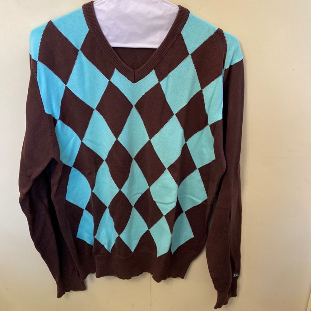 Ben Sherman Mens V-neck Sweater in an argyle pattern